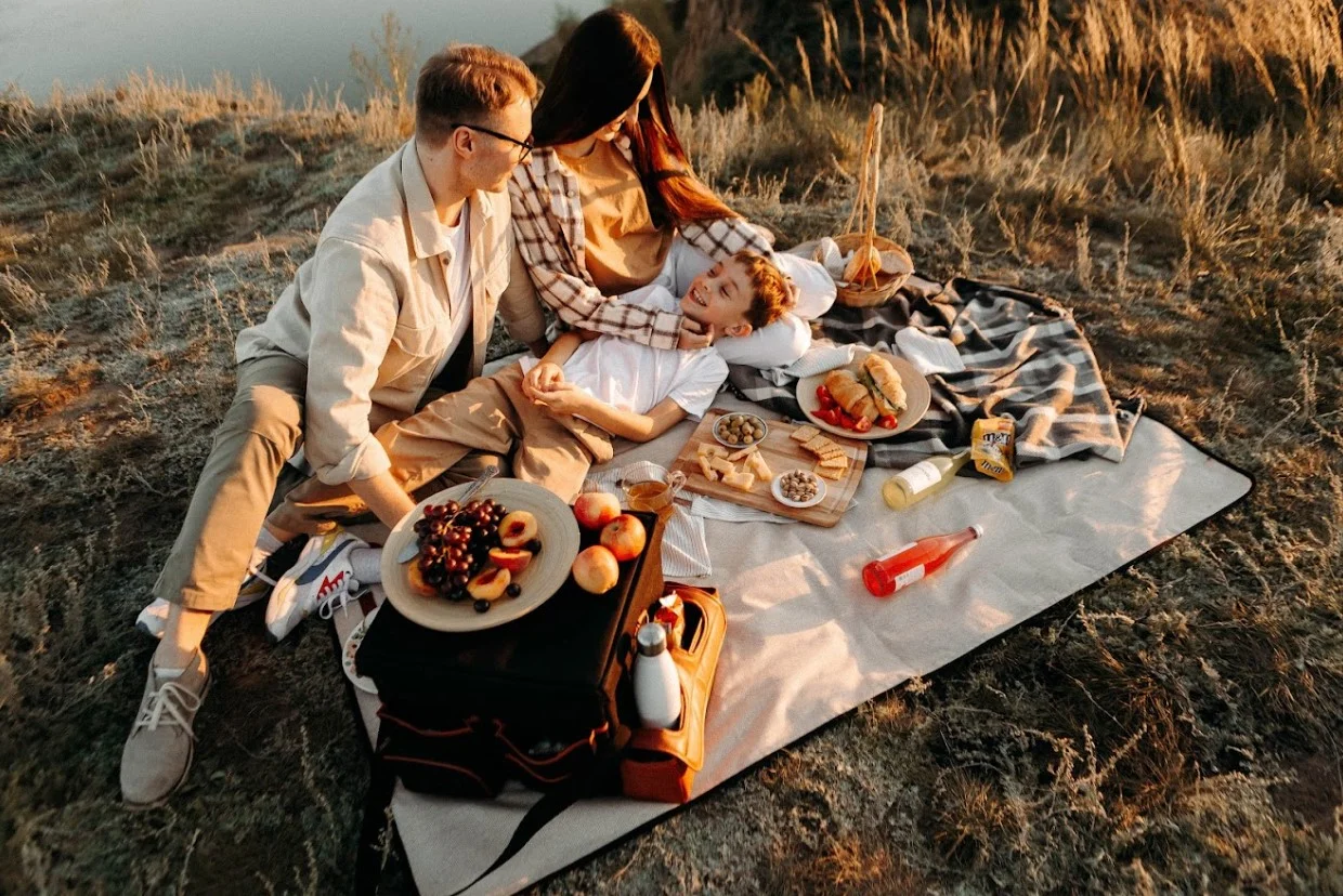 best size for picnic blanket